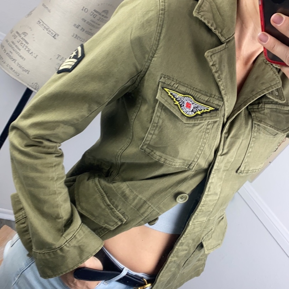 Utility denim jacket w. Patches + Pockets